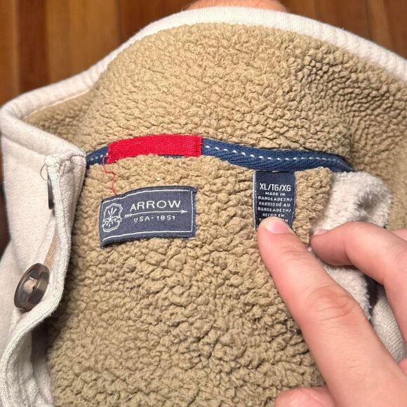 Arrow Men's Jumper - Picture 3 of 3